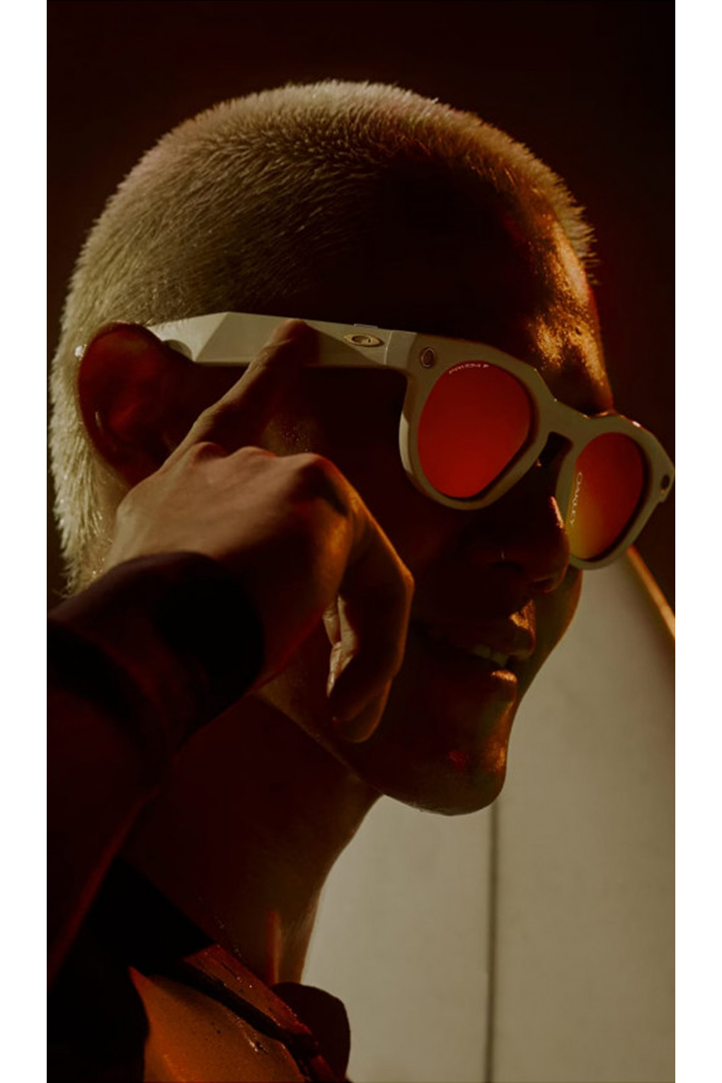 Умные очки Oakley Meta HSTN - смарт-очки с AI и спорт-настроем